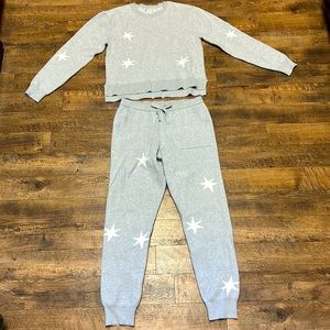 Gray & White Star Print Sweater & Joggers Matching Set